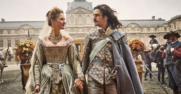 Блокбастеры апреля. Рассел Кроу – экзорцист, Венсан Кассель – Атос, Ева Грин – Миледи, Николас Кейдж – Дракула