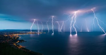 З'ясувалося, як насправді виникають блискавки на Землі: допомагають гості з космосу