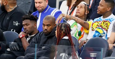 Дочь вместо жены: Канье Уэст отправился в Дубай без Бьянки Цензори, но с Норт (видео)