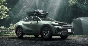 Toyota презентовала необычный седан-кроссовер для бездорожья (фото, видео)