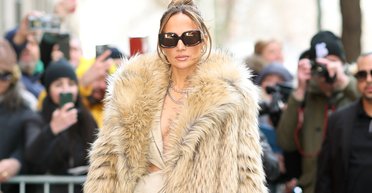 Дженніфер Лопес продемонструвала рідкісну сумочку Hermès Birkin (фото)