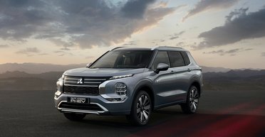 Mitsubishi презентовали мощный 300-сильный кроссовер с расходом 0,8 л на 100 км (фото)