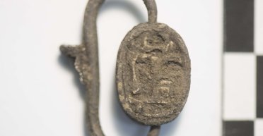 Финикийский амулет нашли в Сардинии: как 2700-летний артефакт там оказался (видео)