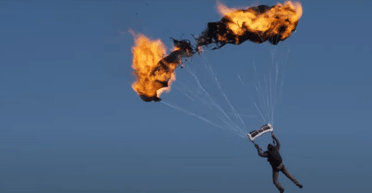 Том Круз установил новый рекорд Гиннеса за мощный трюк в "Миссии невыполнимой" (видео)