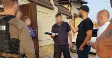 Почти 100 обысков в ТЦК: в Украине разоблачили масштабную схему уклонения от призыва (фото)