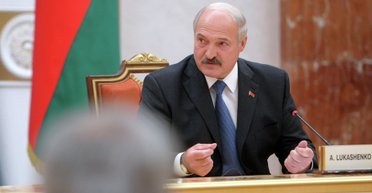 Предложили сделку: США договариваются с Лукашенко, чтобы уменьшить влияние РФ, — NYT