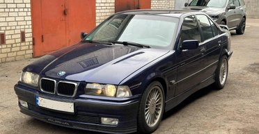 Их выпустили всего 93: в Украине обнаружили редкий заряженный BMW 90-х (фото)
