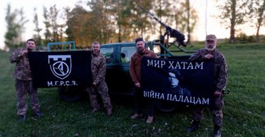 "У нашего народа генетическая любовь к пулеметам и Махно". Интервью с опытным военным инженером