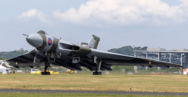 Створено спеціально для війни з Росією: історія британського бомбардувальника Avro Vulcan