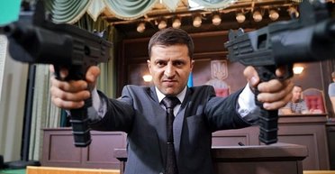 Между первым и вторым. Приведет ли Владимир Зеленский Украину к парламентской республике