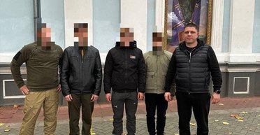 Українські морпіхи змогли повернутися з полону після того, як їм організували втечу