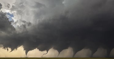 В Украине участились торнадо: в каких регионах их видели и есть ли разрушения (видео)