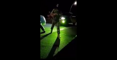 Хотел проверить документы: в Мелитополе "кадыровцы" избили солдата ВС РФ (фото, видео)