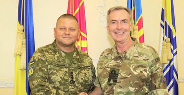 Россия запретила въезд главе британской армии и еще 22 гражданам Британии, — МВД