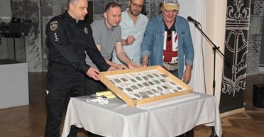 "Чорний археолог" знайшов скарб III століття та продав на аукціоні за пів мільйона гривень (фото)