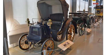 Експерти встановили, коли перші авто з'явилися в Києві, Харкові та Львові (відео)