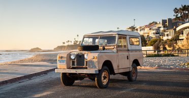 Неприметный раритет: на аукцион выставили ржавое авто Мэрилин Монро (фото)