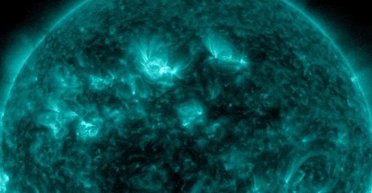 Потужні спалахи класу Х виникли на Сонці: Земля вже постраждала, але це ще не все (фото)