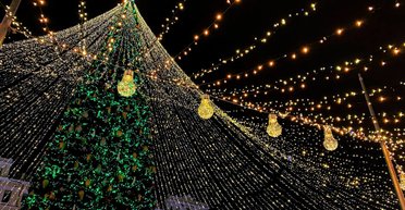 Для затишного зимового вечора із сім'єю: добірка найцікавіших серіалів до Різдва (відео)