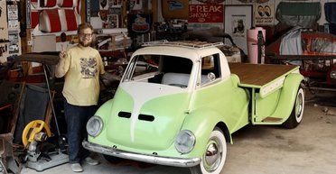 Найдивніший і найкомпактніший BMW в історії перетворили на незвичайну вантажівку (відео)