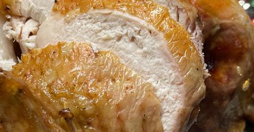 Рецепти на Великдень: як приготувати смачну курку в духовці