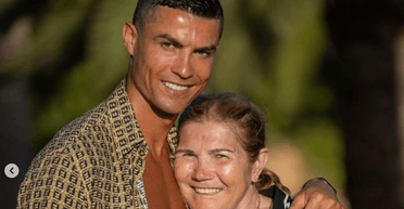 Кріштіану Роналду показав рідкісний знімок з мамою (фото)