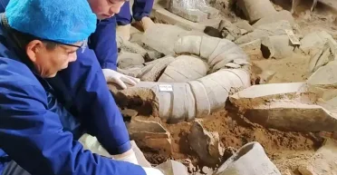 Победили смертельные ловушки и реки ртути: новые открытия в гробнице первого императора Китая
