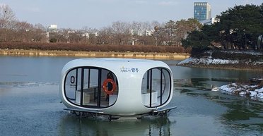 Лодка на солнечных батареях с ИИ фильтрует 2,5 млн литров воды каждый день: зачем