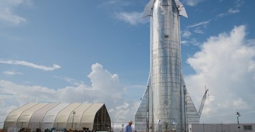 Мечта в иллюминаторе. Что нужно знать о новом космическом корабле Илона Маска