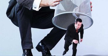 Дурная привычка. Долги в Украине отдают лишь трусы