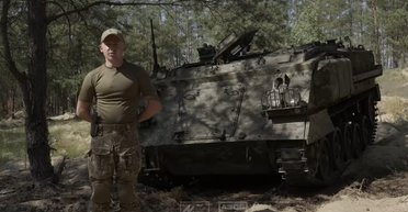 Британский "Бульдог" на службе в "Азове": как бойцы переделали БТР FV432 (видео)
