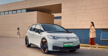 Volkswagen вывел на рынок электромобиль за $16 500 с запасом хода 450 км (фото)