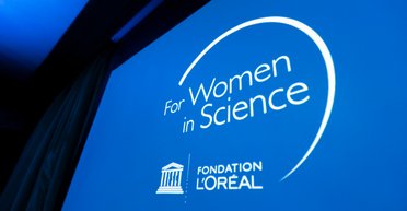"Для жінок у науці": L'Oréal Україна відзначила трьох переможниць серед українських жінок-науковиць