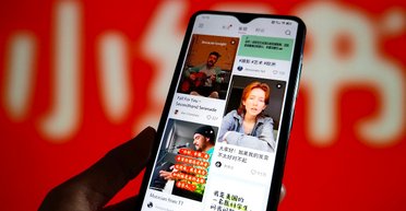 "Красная книга" из Китая: что известно о приложении, на которое переходят пользователи TikTok