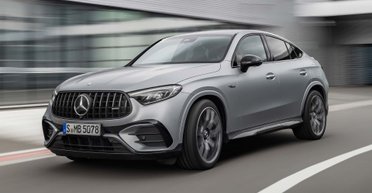 Скромный "аппетит" и 3,5 с до сотни: представлены спортивные кроссоверы Mercedes (фото)