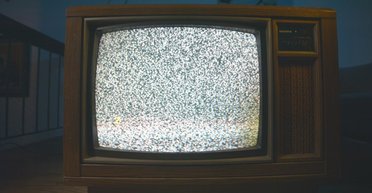 Эхо Большого взрыва можно было увидеть на обычном телевизоре: как такое возможно