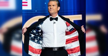 "Твоя мама" в Белом доме: почему команда Трампа превращает политику в стендап