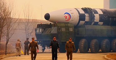 КНДР розраховує отримати від РФ технології далекобійної ядерної ракети: що натомість