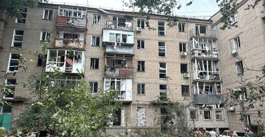 Ракета РФ ударила по детской площадке в Николаеве: Зеленский рассказал подробности (фото)