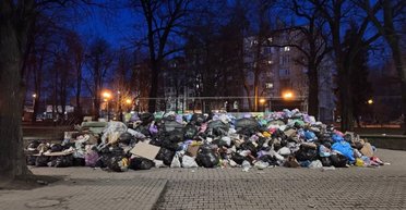 Проблеми із сміттям в Івано-Франківську: нема броні в працівників та бояться терактів (відео)