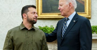 "Временная заморозка": Зеленский представит в США "стратегию войны", СМИ узнали краткий план