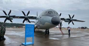 Китай уперше показав новий медичний рятувальний літак Y-9: що відомо про машину