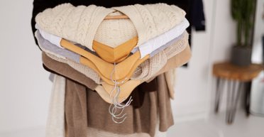 Щоб не втратив форму: як правильно прати та сушити кашеміровий светр