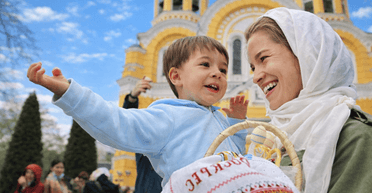 Привітання з Великоднем 2026 у прозі, віршах і листівках (фото)