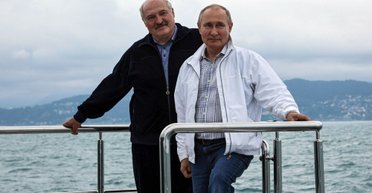 Белорусское поле экспериментов. Как Путин проверяет "красные линии", подставляя Лукашенко