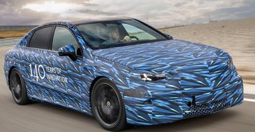 Зміниться до невпізнання: новий Mercedes C-Class показали на перших офіційних фото