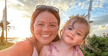 "Духовне пробудження": жінка виховує 3-річну доньку як відьму (фото)