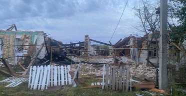 Окупанти вдарили дроном по будинку на Сумщині: загинула ціла родина з двома дітьми