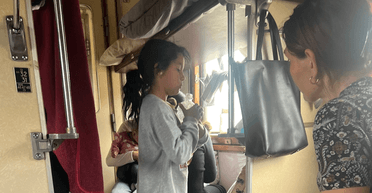 Українка поскаржилась на сім'ю ромів, яка "окупувала" її місце у поїзді