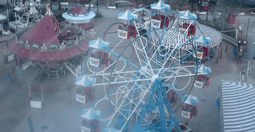 Продовжують працювати: охорона покинутого парку розваг спіймала порушників із камерами